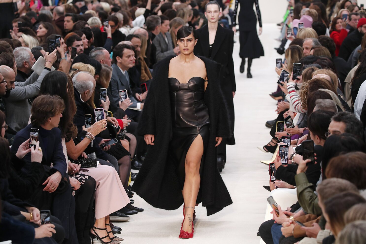 This month s Paris Fashion Week goes totally digital AP News